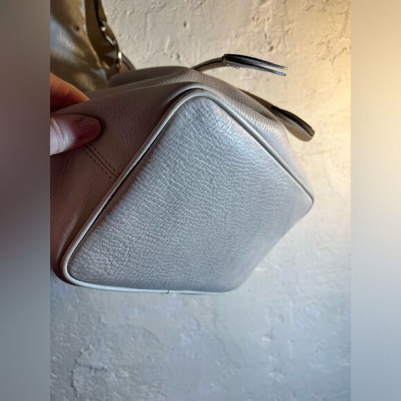 Dooney&Bourke Vintage rare collectible bag, bucket drawstring, ivory gold tone - Picture 7 of 16